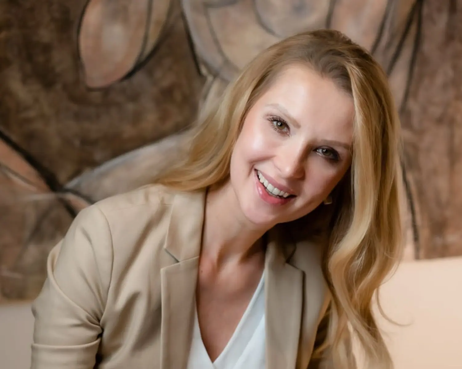 Unterspritzung mit Hyaluron, Ovchinnikova,  You are Beauty, Exzellenz, Anspruchshaut, Hautexperte, Wirkstoffkosmetik ,IMMER JITSI You are Beauty – Kosmetikstudio – Schönes Mädchen mit strahlender Haut